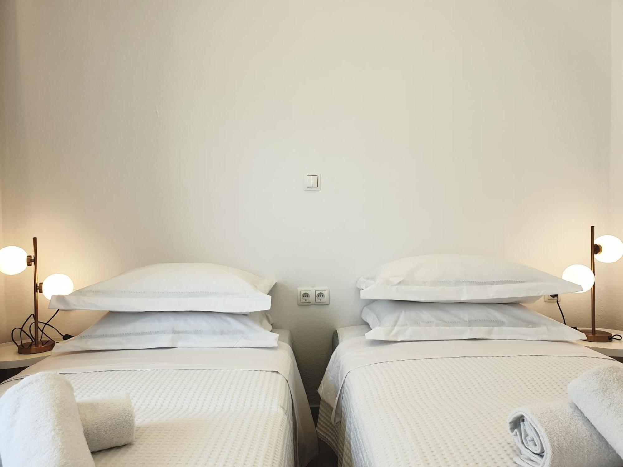 Eantos Studios And Suites Peraia  Room photo