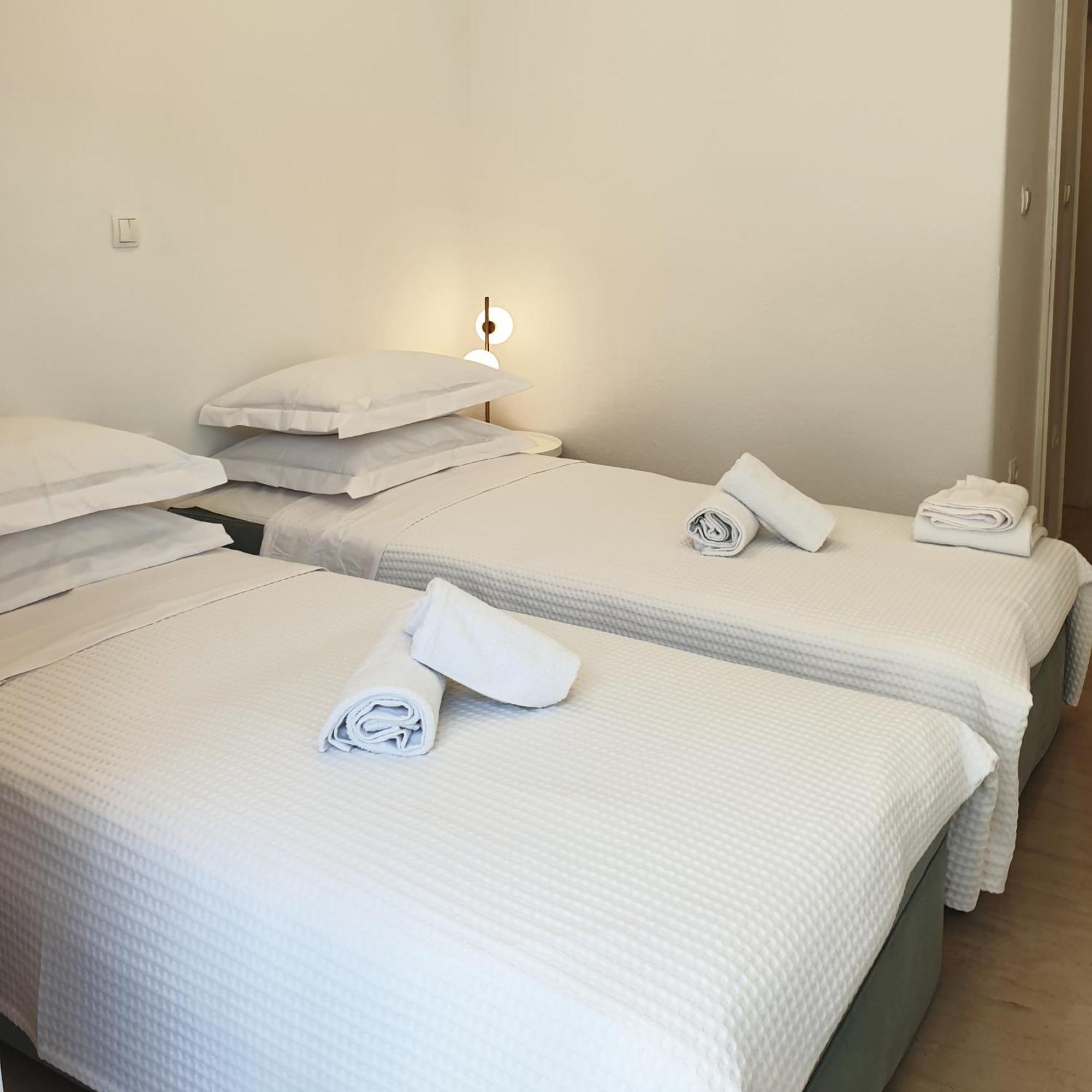 Eantos Studios And Suites Peraia  Room photo